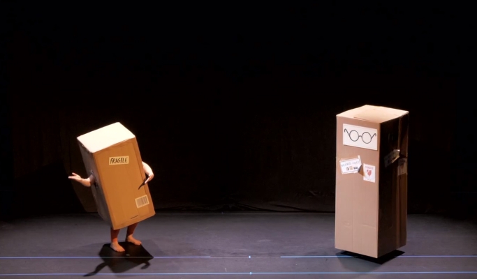 Photo de presse du spectacle Attention, Fragile !